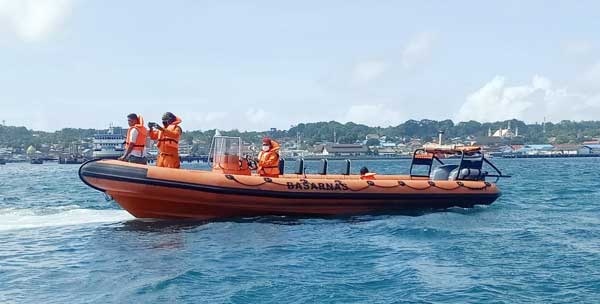 Polair, SAR Ambon dan Fakfak Dikerahkan Cari Nelayan Hilang di SBT 3 SAR Gab Ilustras juga bst