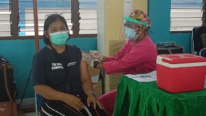 Ratusan Orang Divaksin, Berkat Kerjasama Puskesmas Malanu Dengan WBI Korwil Kota Sorong