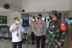Kasus Positif COVID-19 Mengancam di Papua Barat, Prokes Bandara dan Pelabuhan Diperketat