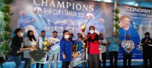Penyerahan Piala Bergilir Turnamen RHP Cup I Tahun 2021