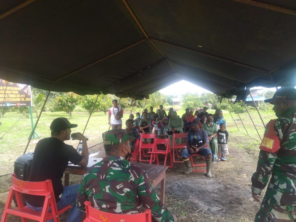 Bripka Taufik Kapele Sosialisasikan Bahaya Narkoba dan Miras di Kampung Dorba