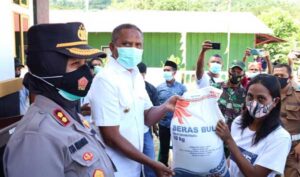 Pemkab Malteng Resmi Serahkan Bantuan Beras PPKM