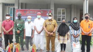 Warga Kota Ambon Terdampak PPKM Terima Bansos