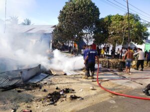 Kompor Hock Meledak, 2 Kios di Jalan Protokol Koya Barat Terbakar