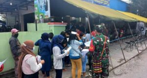 Aparat TNI di Mimika Dukung Serbuan Vaksinasi Tahap II