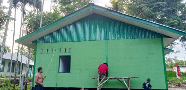 Satgas TMMD 111 Pengecatan rmah