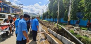 Pembangunan Drainase di Perumnas III Merusak Pipa Distribusi Air PDAM