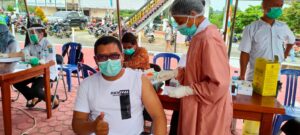 Animo Meningkat, Ratusan Warga Manokwari Ikut Vaksinasi Kejati Papua Barat 2 WhatsApp Image 2021 07 14 at 18.00.07
