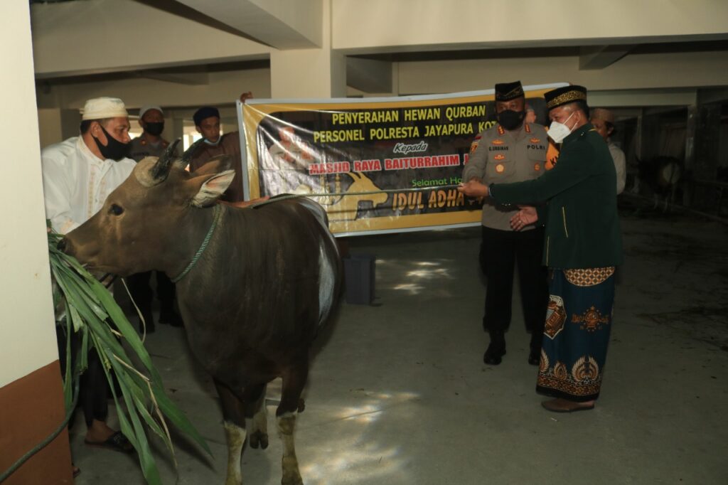 Polresta Serahkan Lima Hewan Qurban ke Masjid, Ponpes dan Panti Asuhan