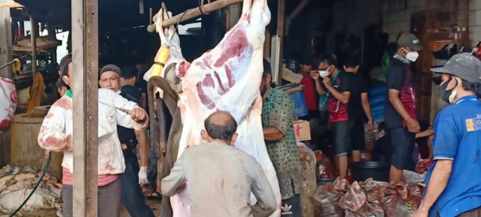 Berbagi Kasih dengan Sesama, Komjen Waterpauw Berkurban 15 eee481c6 5cd2 4f43 a0cc ef5c952652bf