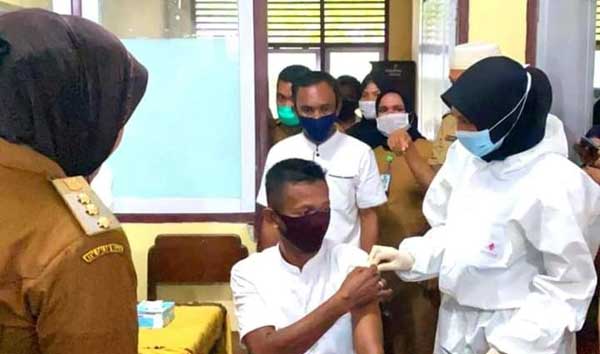 Bupati Safitri Vaksin Inves Masa Depan