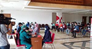 DPRD Maluku Gelar Vaksinasi Tahap II  