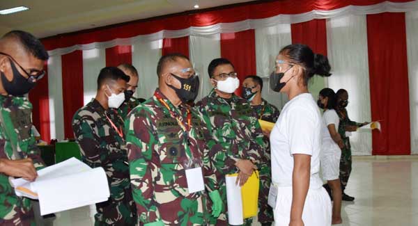 Danrem Binaiya Pimpin Sidang Parade Seleksi Caba PK TNI-AD 2021 Sub Panda Ambon 13 Danrem Ritiauw Caba PK Wanita 2021