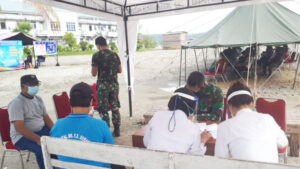 TNI AL Lanjutkan Serbuan Vaksinasi Sasar Masyarakat Halong Ambon