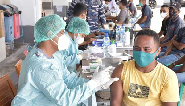 Lantamal IX Ambon Vaksin Tawiri