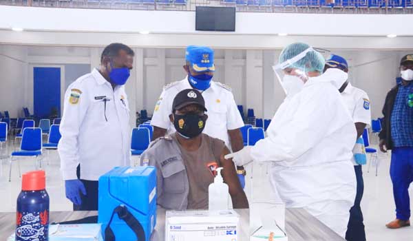 Pemkab Mamteng Gencar Cegah Penyebaran Virus Covid-19 18 Pemkab Mamteng RDT Antigen Vaksinasi Massal2