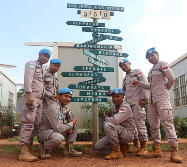 Jaga Perdamaian di Afrika Tengah, 6 Personel Polda Papua Raih UN Medal 2 6 Personel Polda Pap UN Medal2