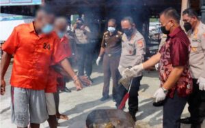 Ribuan Kg Ganja Dimusnahkan, 3 Tersangka Terancam 12 Tahun Bui