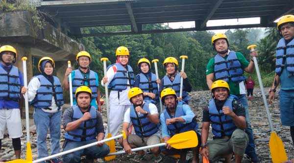 Wisata Arung Jeram Sungai Waetina, Destinasi Baru di Buru Selatan 2 Bupati Safitri Arung Jeram2