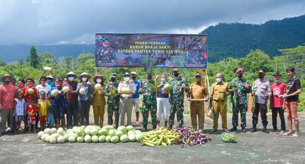 Danrem 172 Masyaraakt Panen Raya Wutung RI PNG