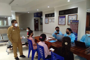 Bupati Manggarai Barat Pantau Program Vaksinasi di Labuan Bajo