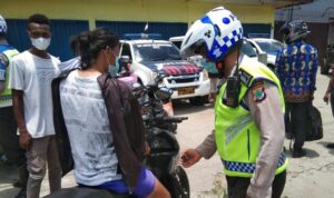 Pelanggaran Helm dan TNKB Masih Dominasi Operasi Patuh Polres Manokwari