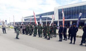 TNI – Polri di Mimika Laksanakan Gladi Sambut Kirab Api PON XX