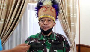 Peran Babinsa Biak Hingga Sadarkan Warga Serahkan Senpi Diapresiasi