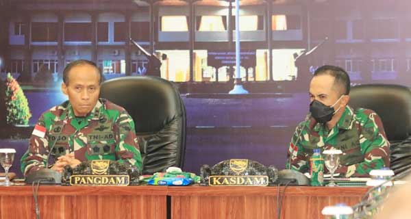 Pangdam Cenderawasih Pimpin Rapat Kesiapan Jelang Pembukaan PON XX 15 Pangdam 17 Cen Yogo n Kasdam