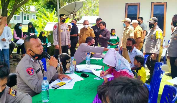 Wabup Bursel Pantau Vaksin di Waesama2