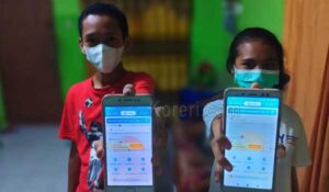 Pelni Ambon Sosialisasikan Penggunaan PeduliLindungi ke Calon Penumpang