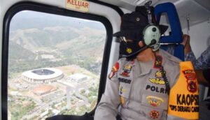 Kasatgas Ops Deraku Cartenz Lakukan Patroli Udara Antisipasi Gangguan Kamtibmas