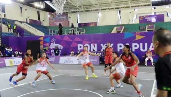 Personel TNI - Polri Amankan Laga Perdana Basket 3X3 PON XX 13 Cabor Baske 3x3 PON XX