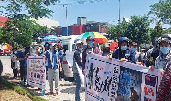 Demo Pengungsi Afganistan Kupan NTT