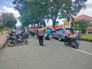 Oknum Polisi Arogan, Minta Wartawan Hapus Foto Razia Masker