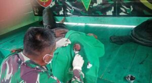 Di Batas RI – PNG, Satgas TNI Turun Tangan Bantu Obati Luka Warga
