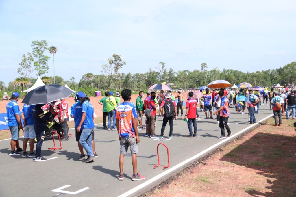 PON XX: Pertandingan Cabor Balapan Motor 150 CC Klaster Merauke Dimulai