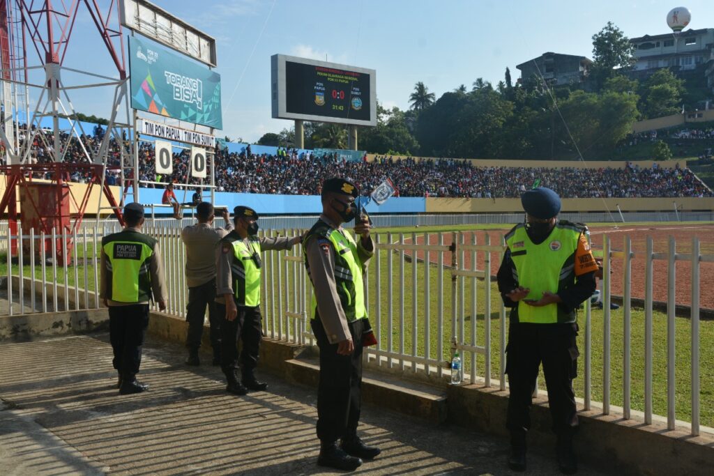 PON XX Papua: Semifinal Sepak Bola Putra Berlangsung Aman dan Lancar