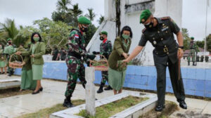 Jelang HUT ke 76, Aparat TNI di BVD Gelar Ziarah – Tabur Bunga