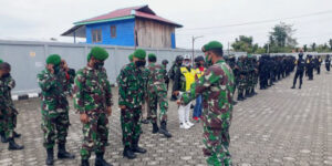 Aparat TNI di Mimika Gelar Apel Pengamanan Final Futsal PON XX