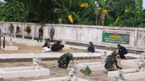 Sambut HUT ke 76, Aparat TNI di Nabire Gelar Karya Bhakti di TMP