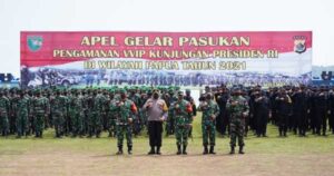 Pangdam Cenderawasih – Kapolda Papua Pimpin Apel Gelar Pasukan Pengamanan Kunjungan Presiden RI