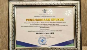 Maluku Raih Penghargaan Anugerah Layanan Investasi Terbaik 2021