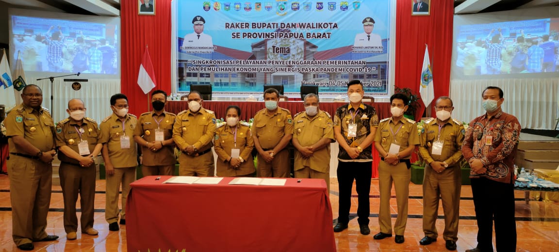 Raker Bupati/ Walikota se-Papua Barat Hasilkan 9 Kesepakatan 1 WhatsApp Image 2021 11 06 at 00.49.52