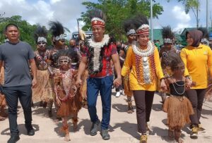 Pangdam Cenderawasih Dampingi Panglima TNI Tinjau Vaksinasi di Merauke