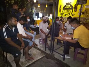 Gelar Vaksin On The Road Satlantas Sasar Pengunjung Cafe