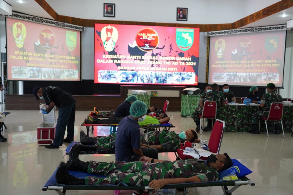 Kodam XVII/Cenderawasih Gelar Baksos Donor Darah Sambut Hari Juang TNI AD 2021
