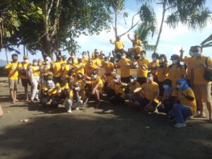 Wujudkan “Mandiri Bernyali” RCO XII Papua Bersihkan Pantai Holtekamp Jayapura 3 WhatsApp Image 2021 12 12 at 07.10.31