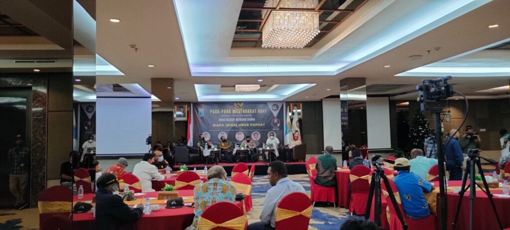 Para-para Masyarakat Adat Dapat Memperkokoh Papua Dalam NKRI