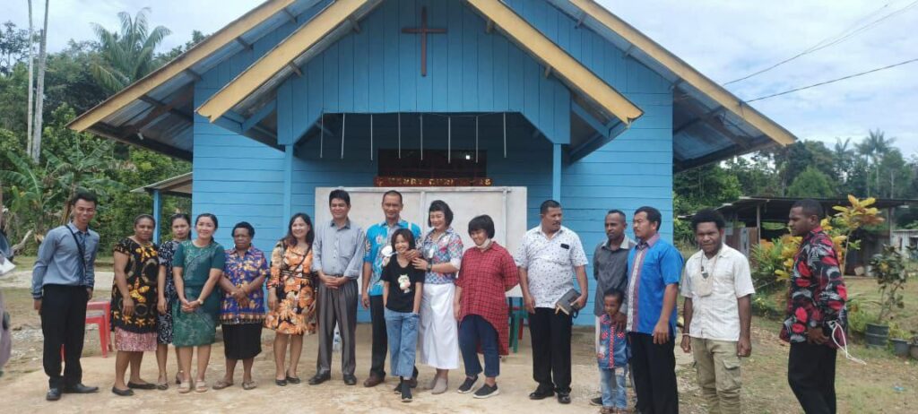 Dandim 1711/BVD Ibadah Natal Bersama Masyarakat Kampung Perbatasan RI-PNG